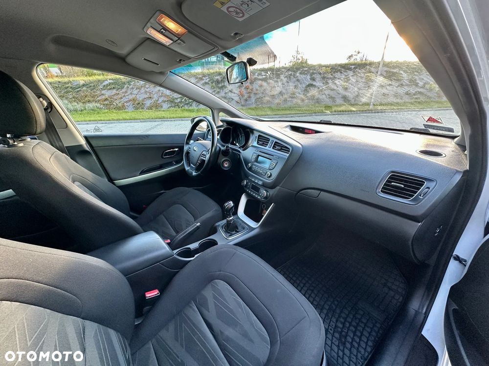 Kia Ceed Cee'd 1.6 GDI L - 9