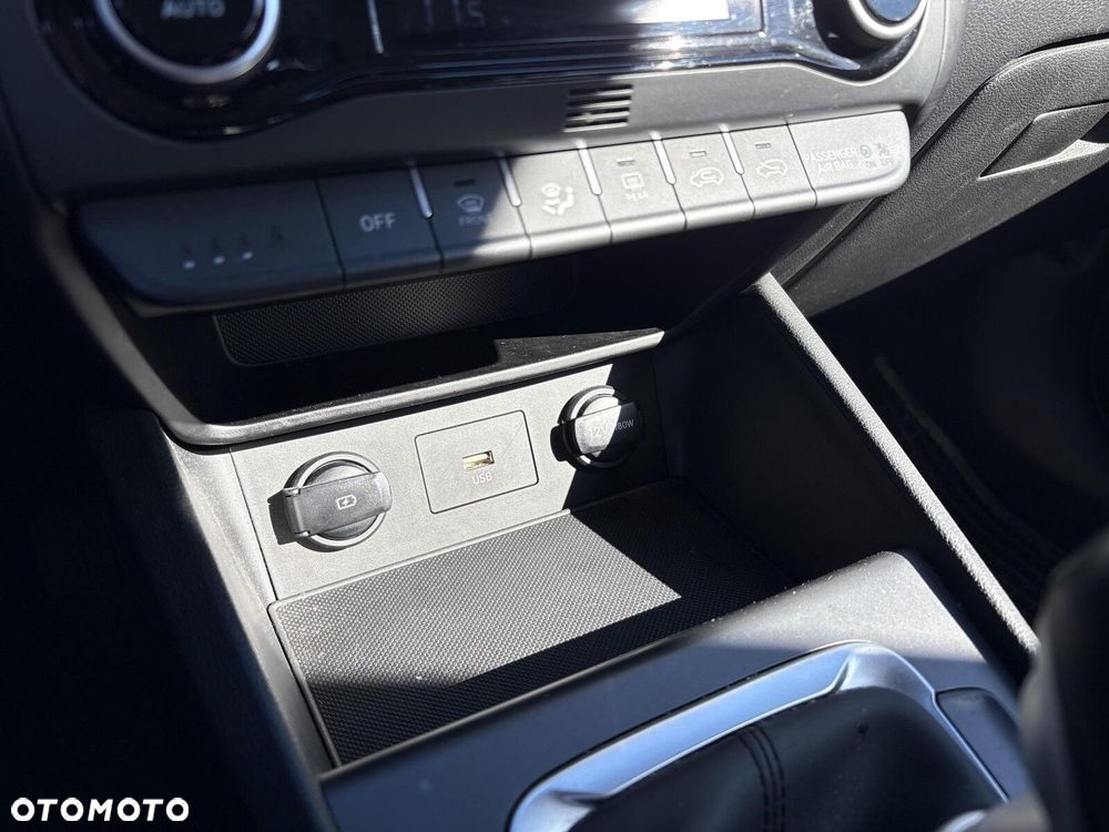 Hyundai Kona - 23
