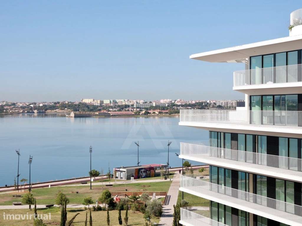 Apartamento T3 no Barreiro com vista para o rio, piscina e garagem - Grande imagem: 2/30