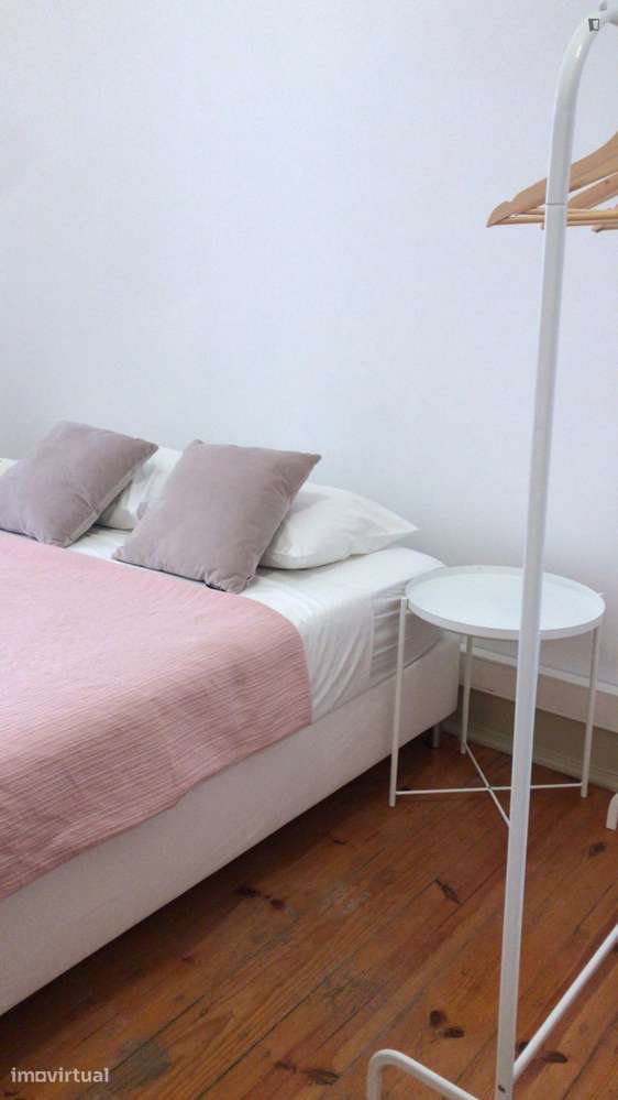 Quarto - localizado em Alameda Lisbon - Grande imagem: 4/13