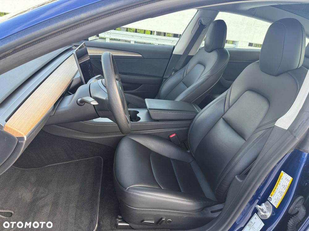 Tesla Model 3 - 13