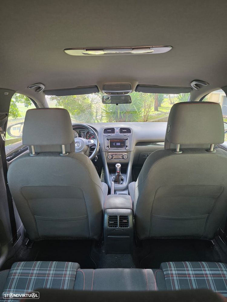 VW Golf 2.0 GTI - 10