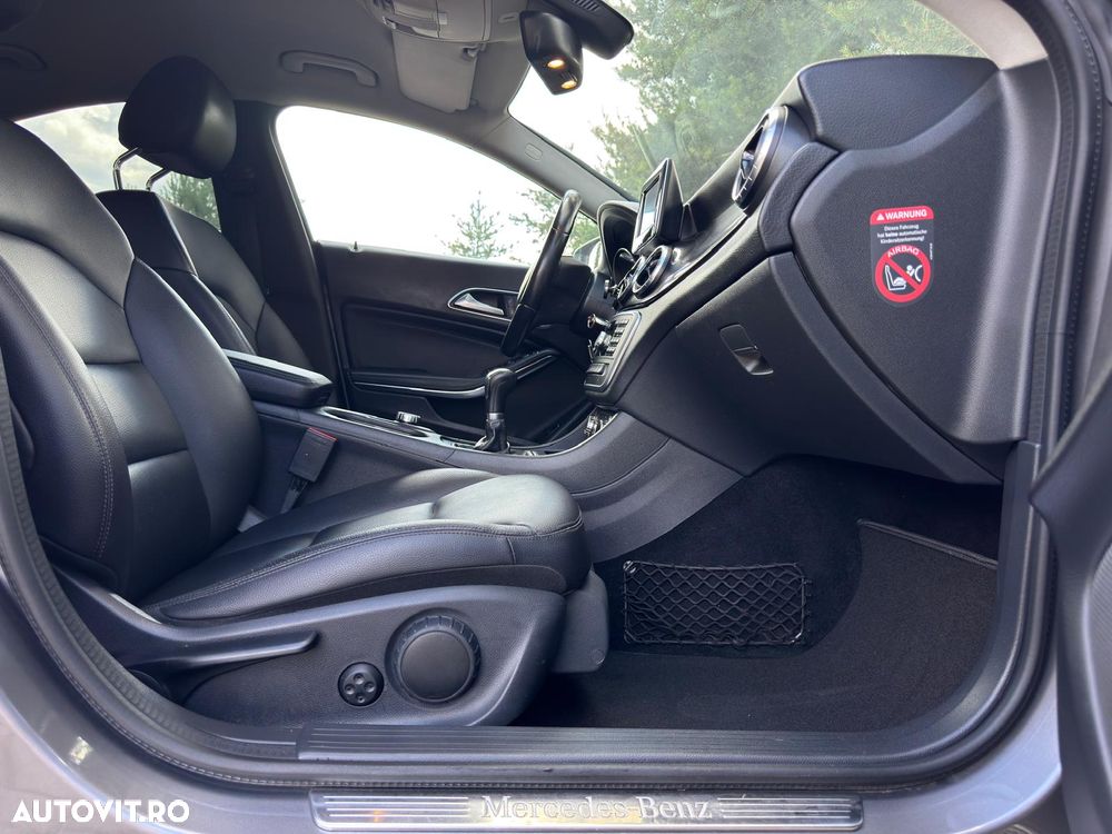 Mercedes-Benz CLA 180 BlueEfficiency Edition - 13