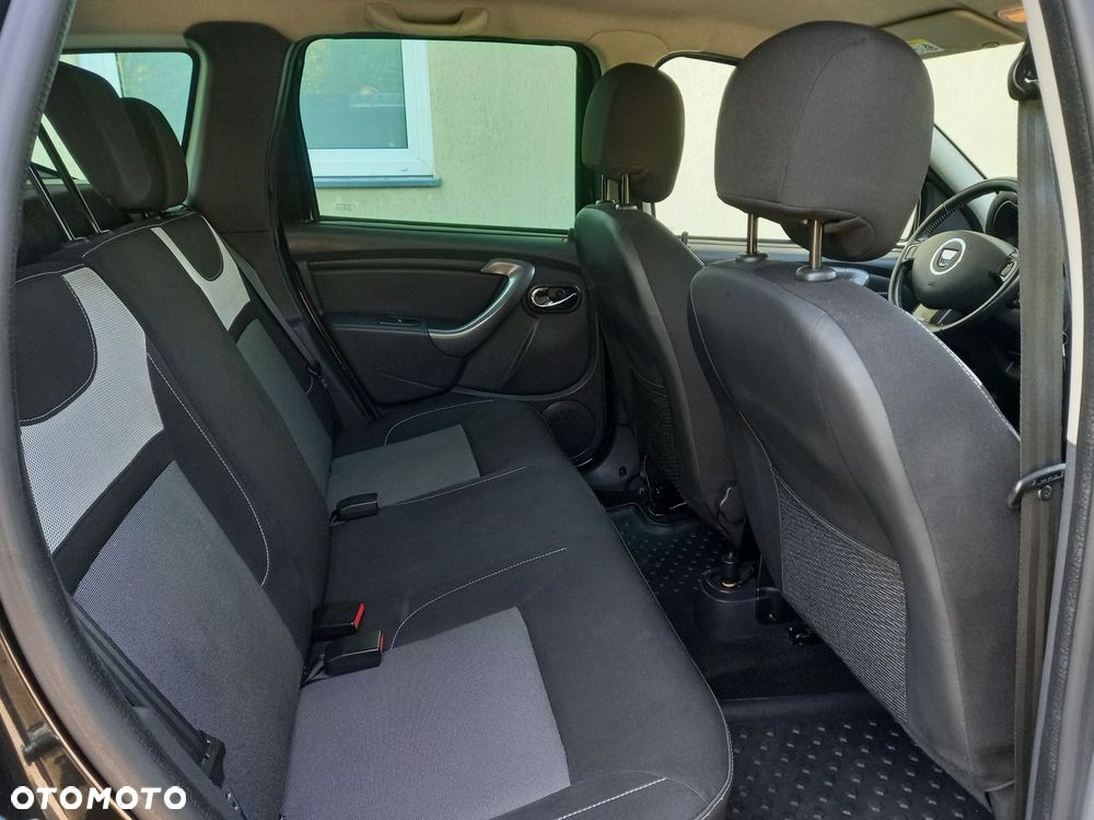 Dacia Duster 1.6 SCe Urban Explorer S&S - 21