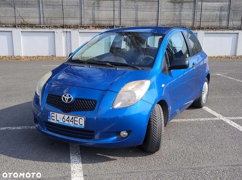 Toyota Yaris 1.3 Luna A/C - 1