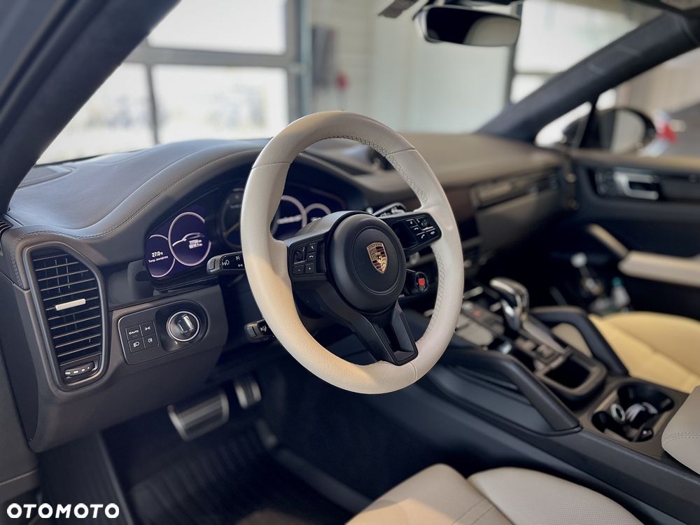 Porsche Cayenne Turbo GT - 5