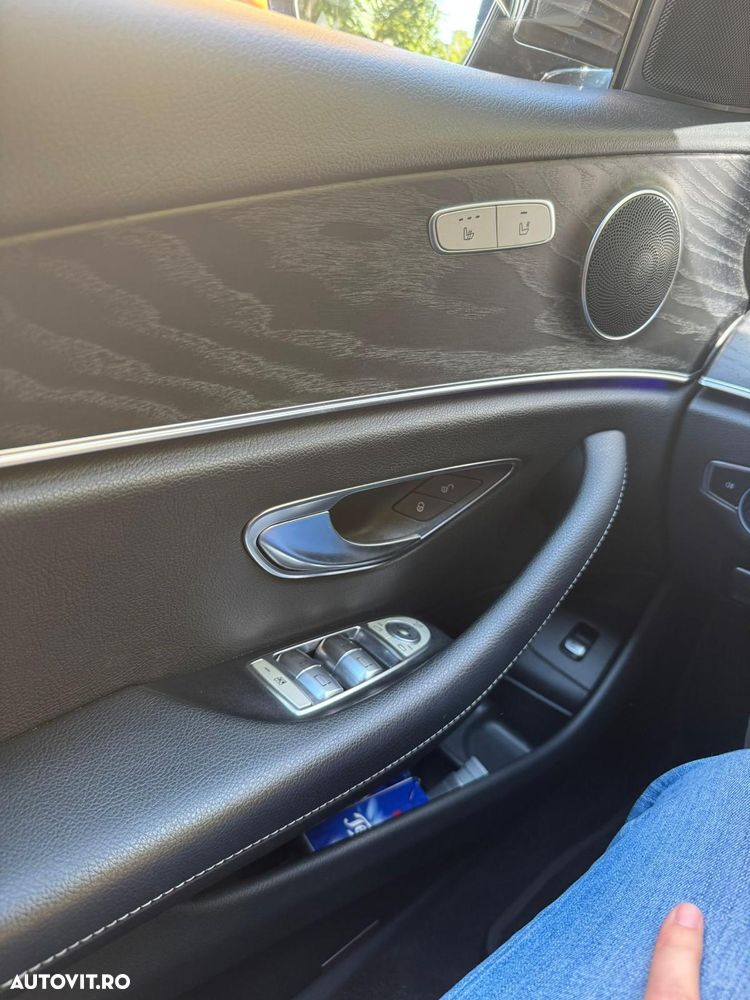 Mercedes-Benz E 220 d 4Matic 9G-TRONIC Avantgarde - 11