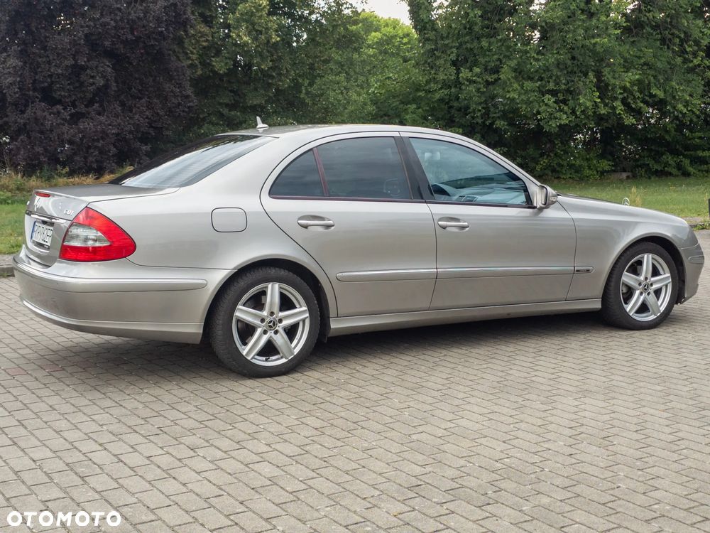 Mercedes-Benz Klasa E 220 CDI Automatik Avantgarde DPF - 9