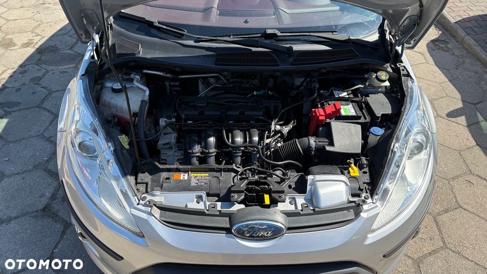 Ford Fiesta 1.4 Champions Edition - 31