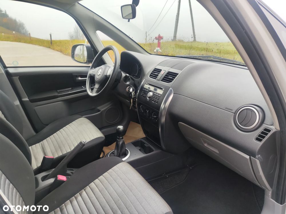 Suzuki SX4 1.6 Premium 4WD - 19