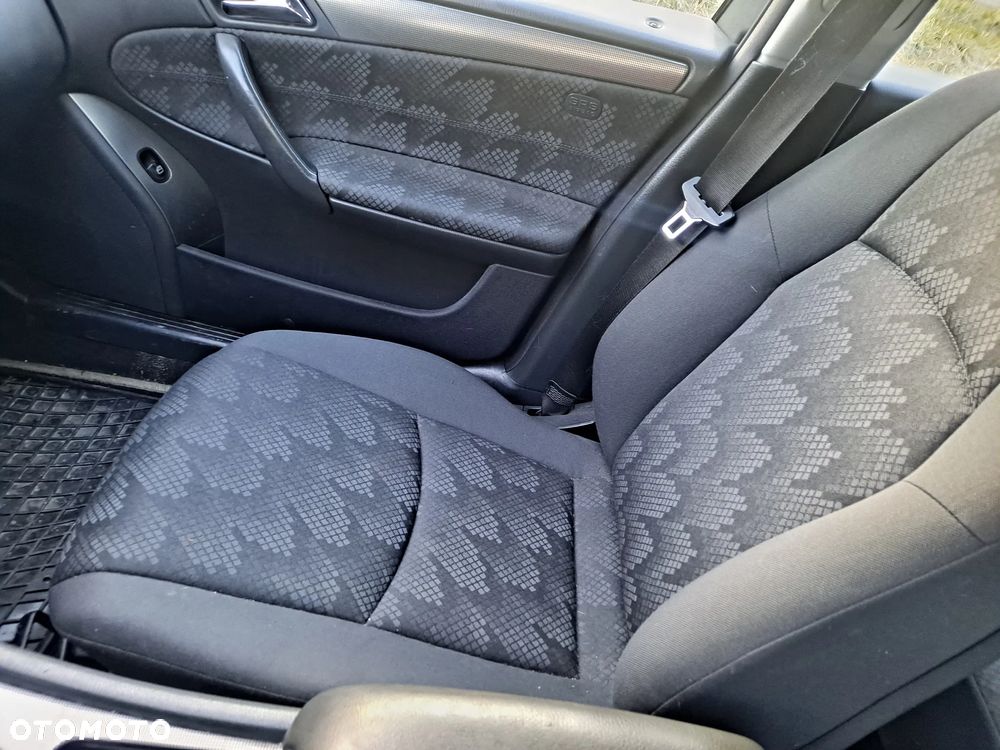 Mercedes-Benz Klasa C - 13