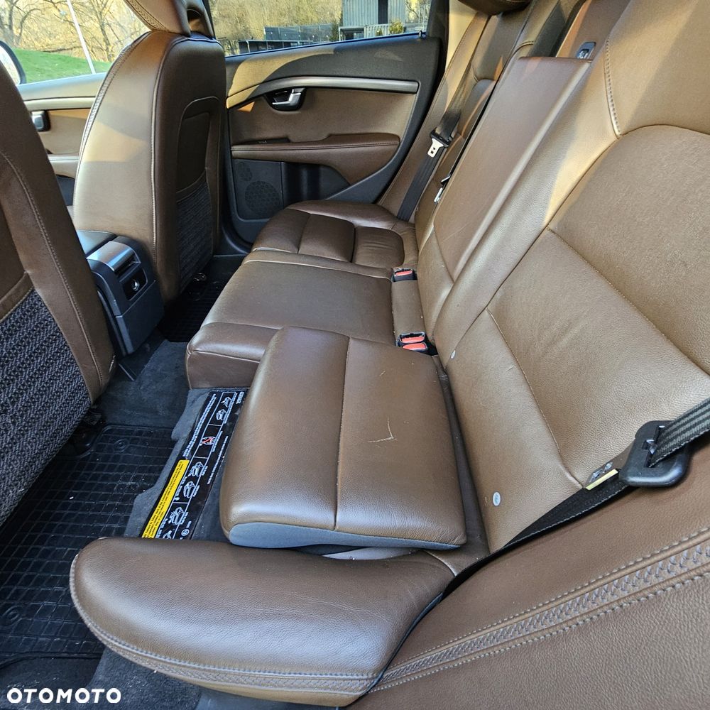 Volvo XC 70 - 10