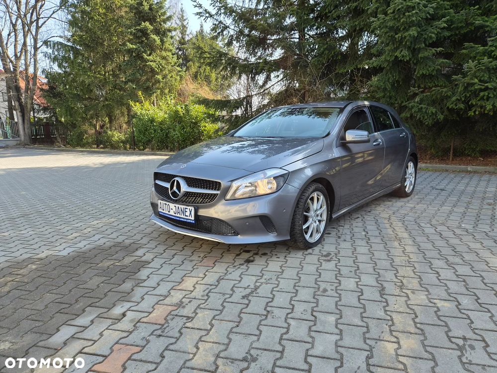 Mercedes-Benz Klasa A 200 (BlueEFFICIENCY) Urban - 2