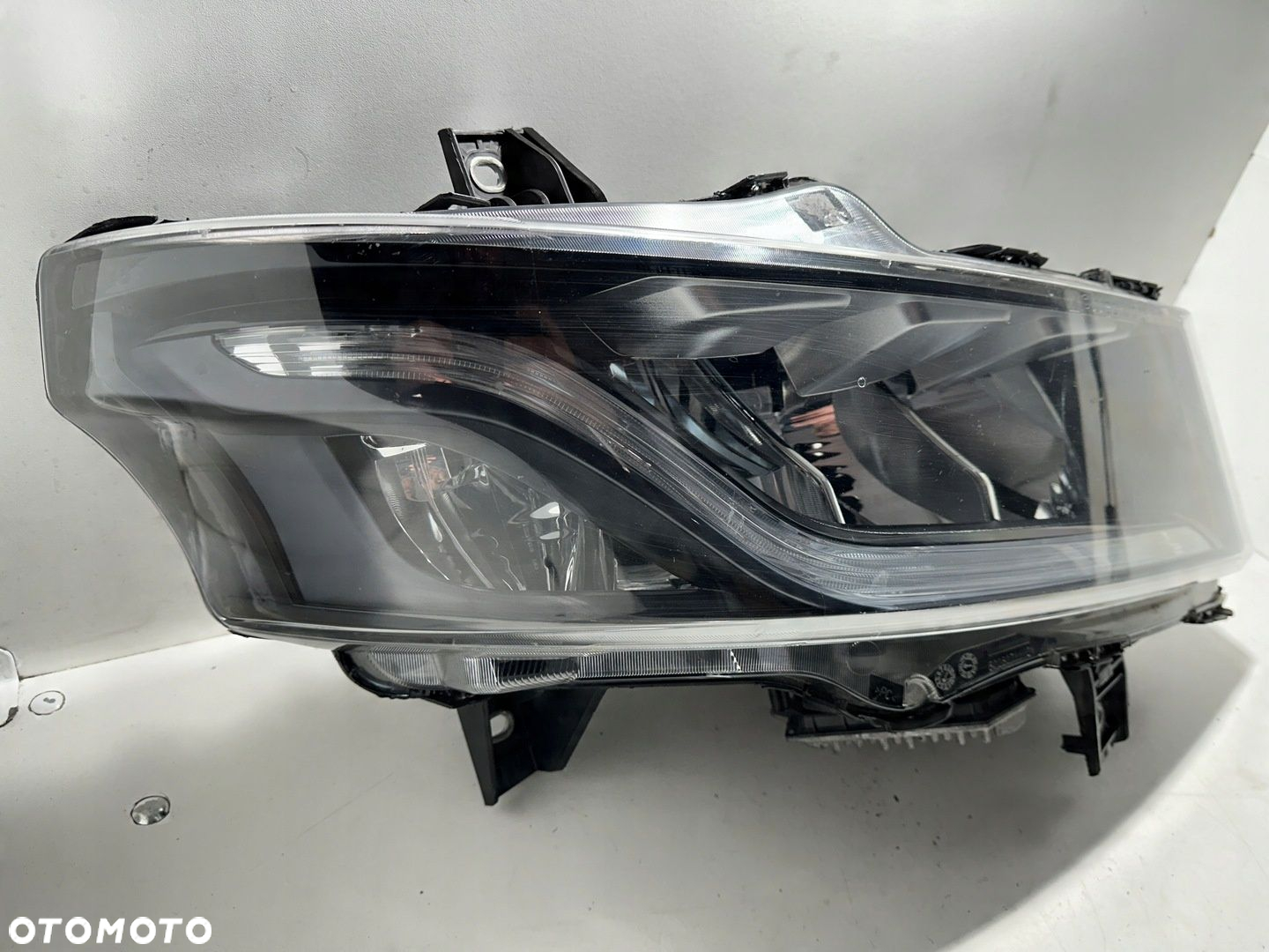 Reflektor Lampa Prawa Full LED Iveco S-Way 5802905483 - 2