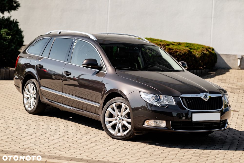 Skoda Superb 2.0 TDI Comfort DSG - 2