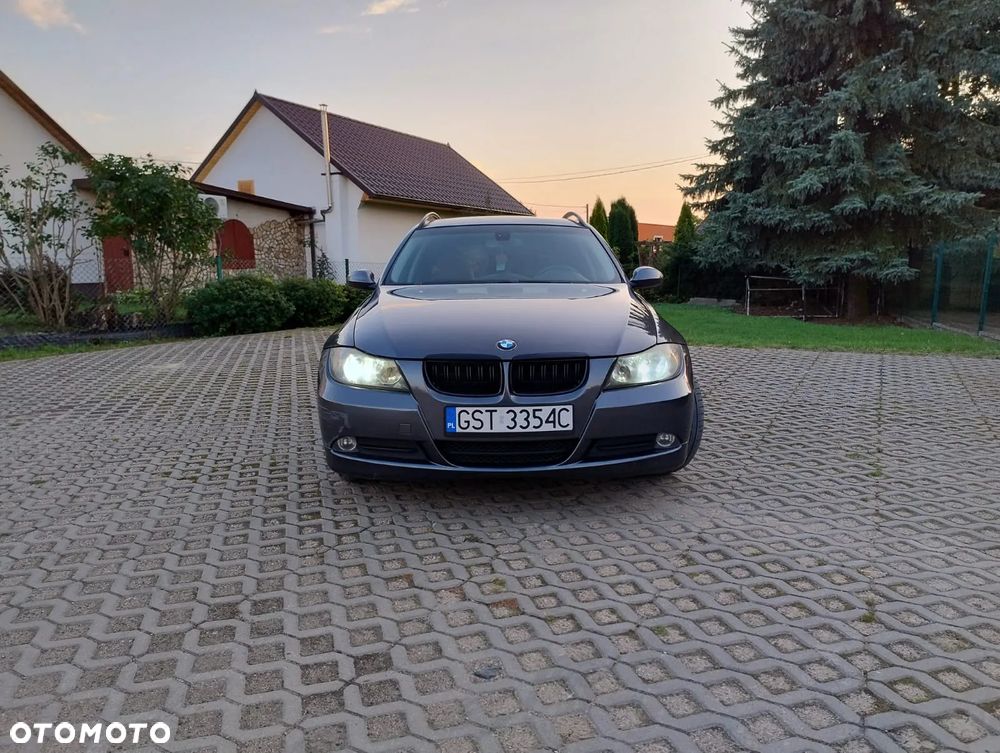 BMW Seria 3 318d - 5