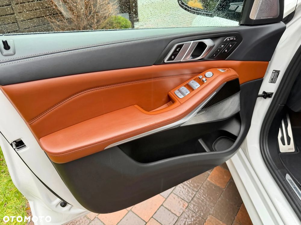 BMW X7 M60i xDrive - 19