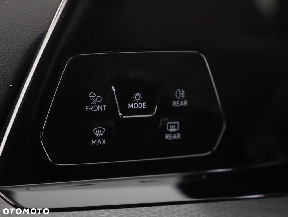 Volkswagen Golf - 21