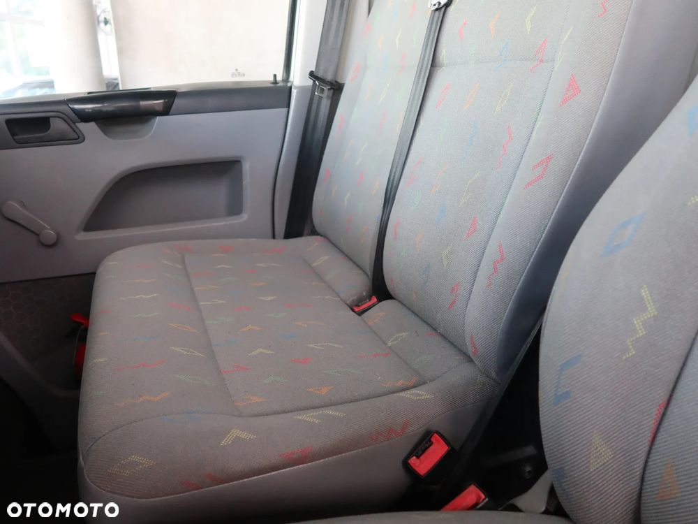 Volkswagen TRANSPORTER T5 2.5 TDI - 26