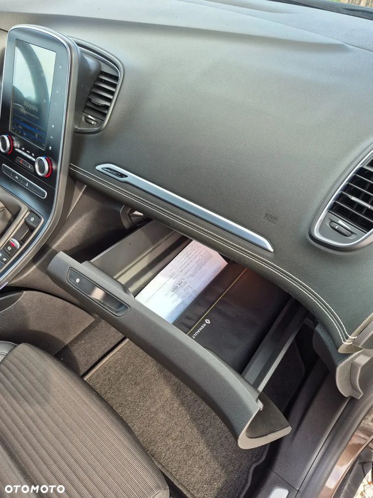 Renault Grand Scenic - 31