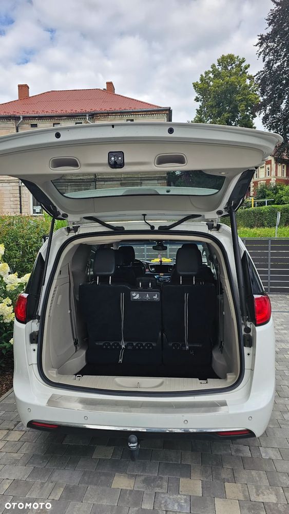 Chrysler Pacifica - 15