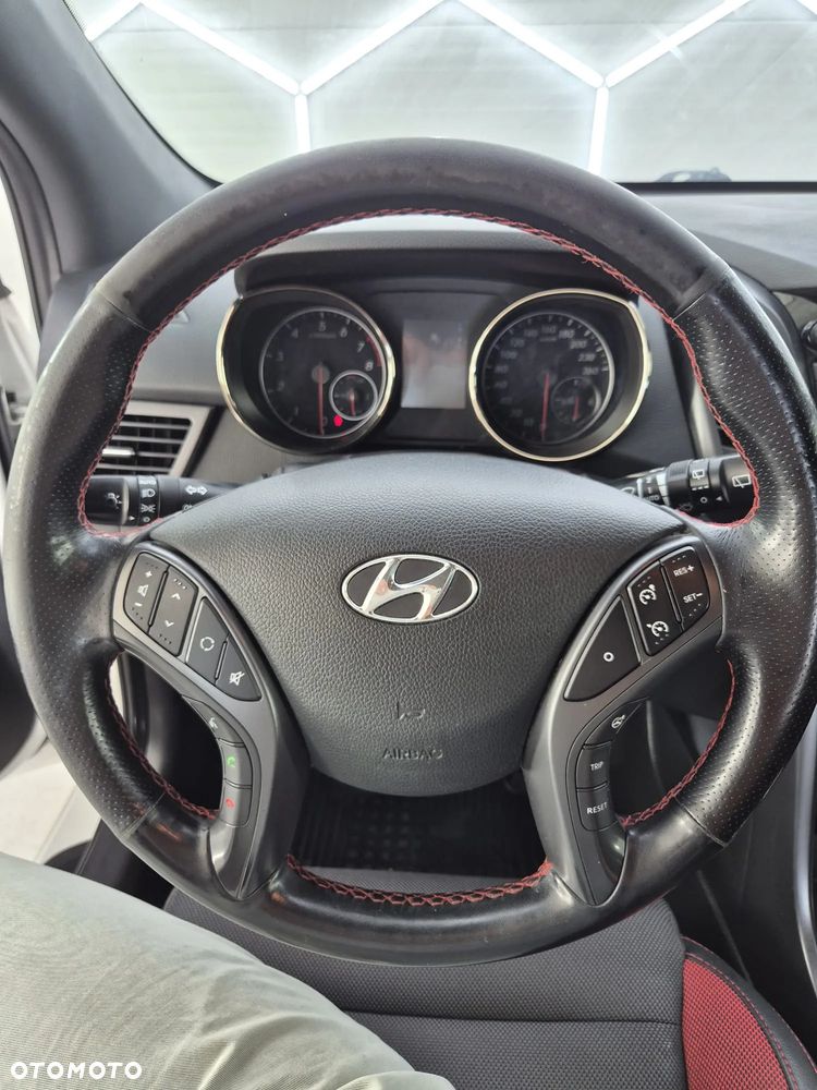 Hyundai i30 1.6 T GDI Turbo - 16