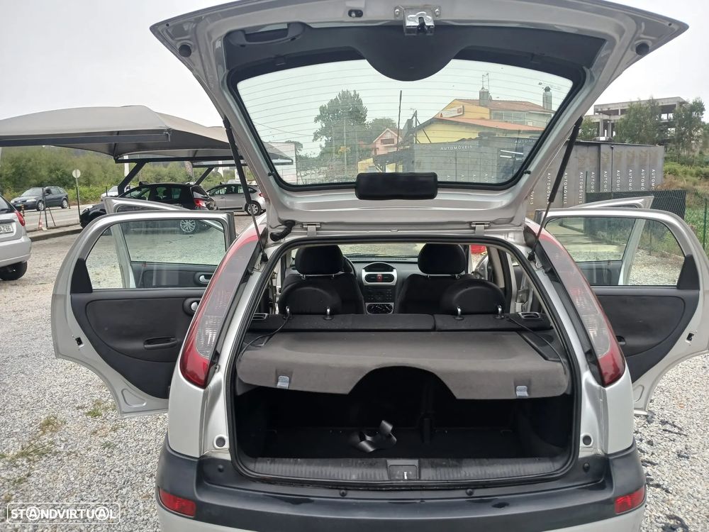 Opel Corsa 1.2 16V Cosmo - 9