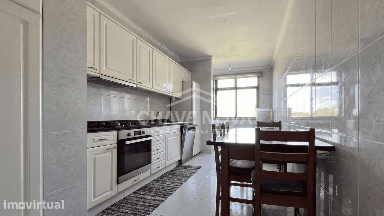 Apartamento T2 c/ Varanda em Oliveira do Douro - Grande imagem: 3/16