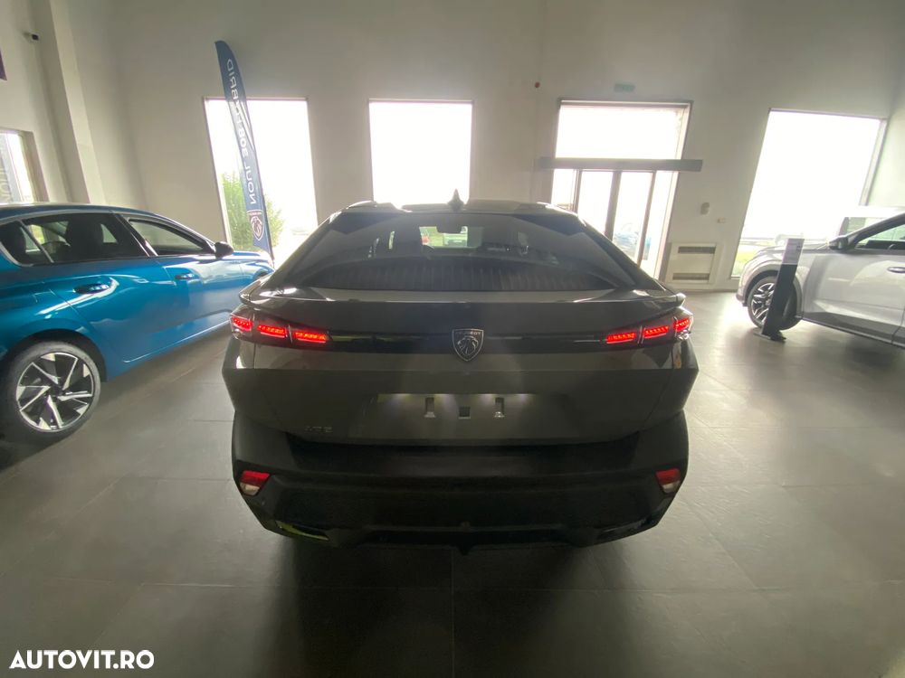 Peugeot 408 HYBRID 145 e-DSC6 Allure - 8
