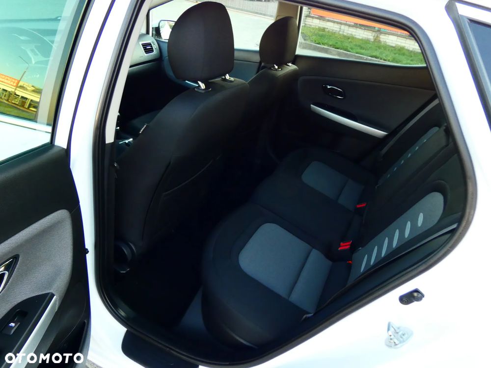 Kia Ceed 1.6 GDI Business Line - 13