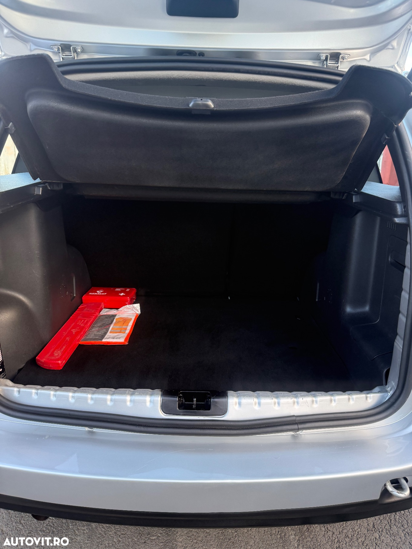 Dacia Duster 1.6 SCe Prestige jante 16" - 12