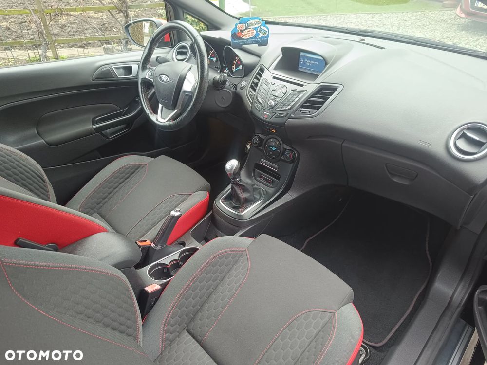 Ford Fiesta 1.0 EcoBoost S&S ST-LINE - 26