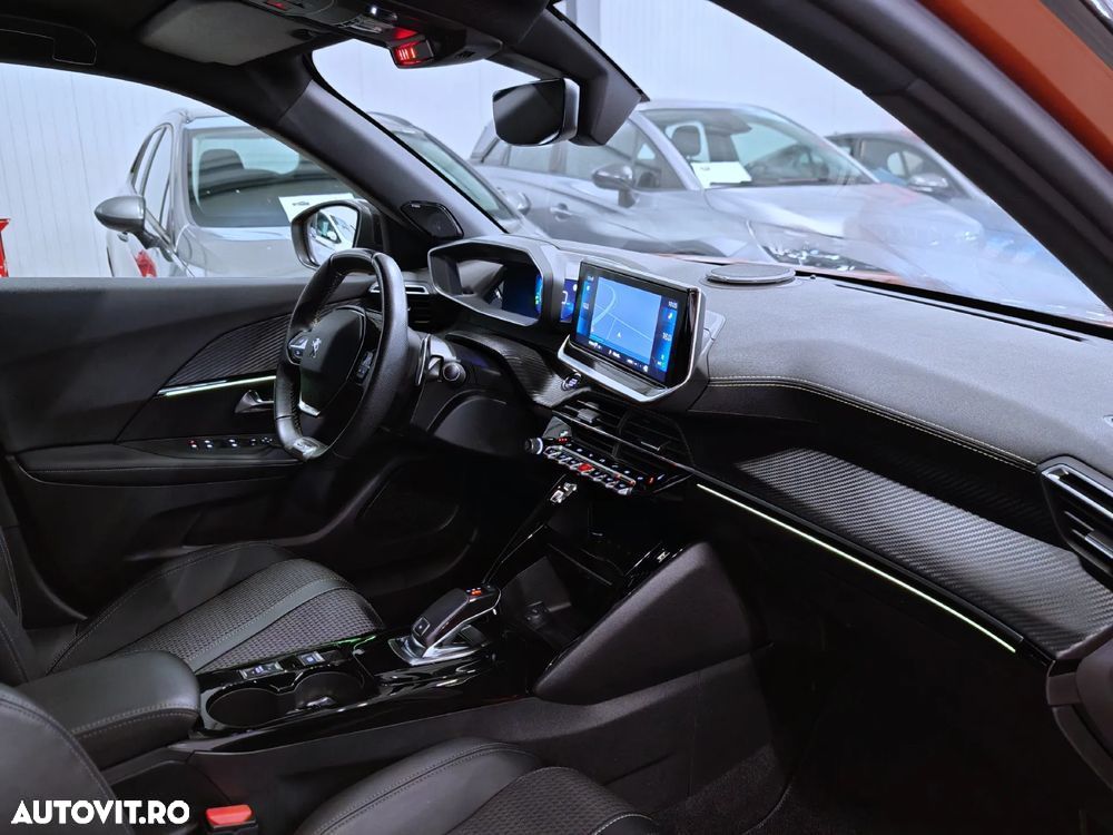 Peugeot 2008 1.2 L PureTech STT EAT8 GT Line - 8