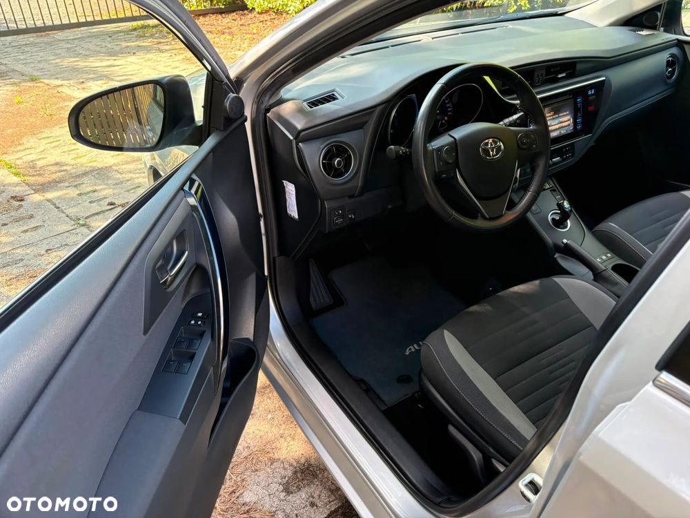 Toyota Auris 1.8 HSD Luna - 9