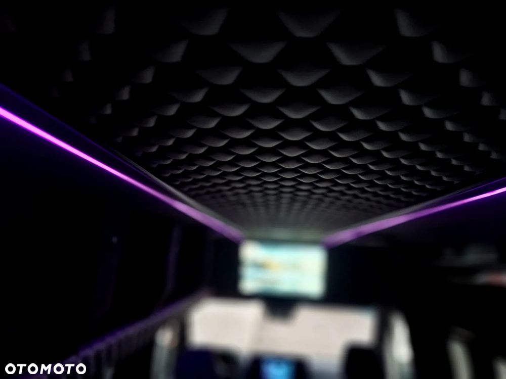 Mercedes-Benz Sprinter - 32