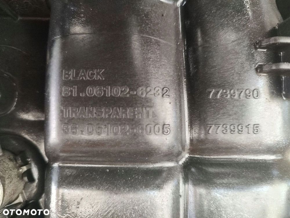 ZBIORNICZEK WYRÓWNAWCZY MAN MAN TGX I 18.440 (2012-2016) 12.4 440KM 81061026232 - 5