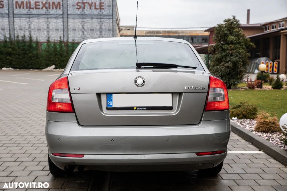 Skoda Octavia 1.8 TSI Laurin Klement - 11
