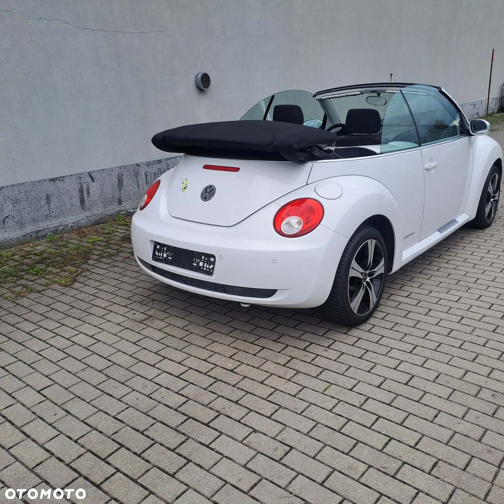 Volkswagen New Beetle 2.0 - 10