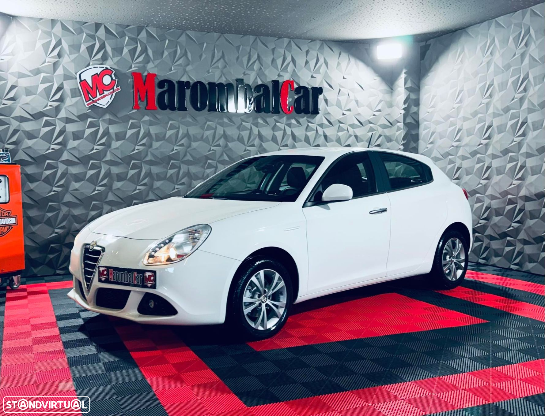 Alfa Romeo Giulietta 1.6 JTDm Distinctive - 8