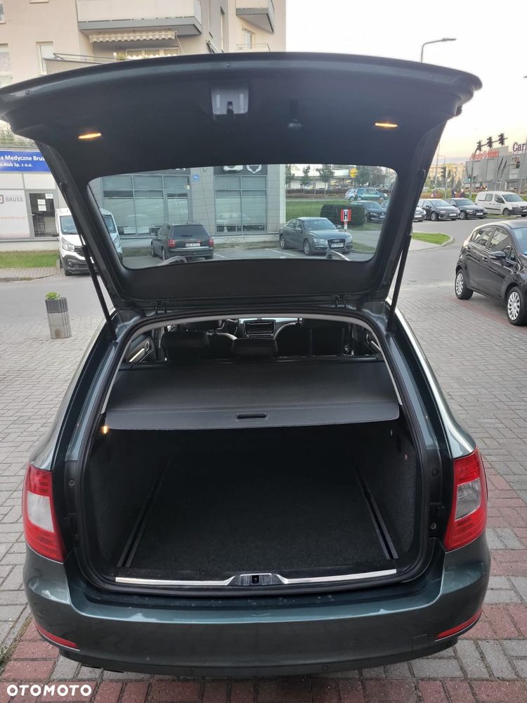 Skoda Superb 2.0 TDI Exclusive - 30