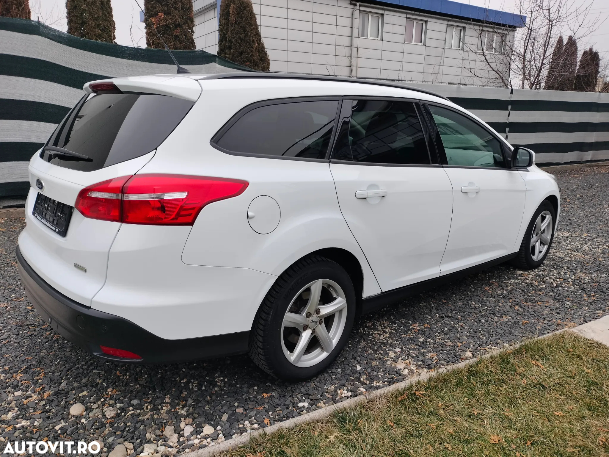 Ford Focus Turnier 1.0 EcoBoost Start-Stopp-System ACTIVE - 14