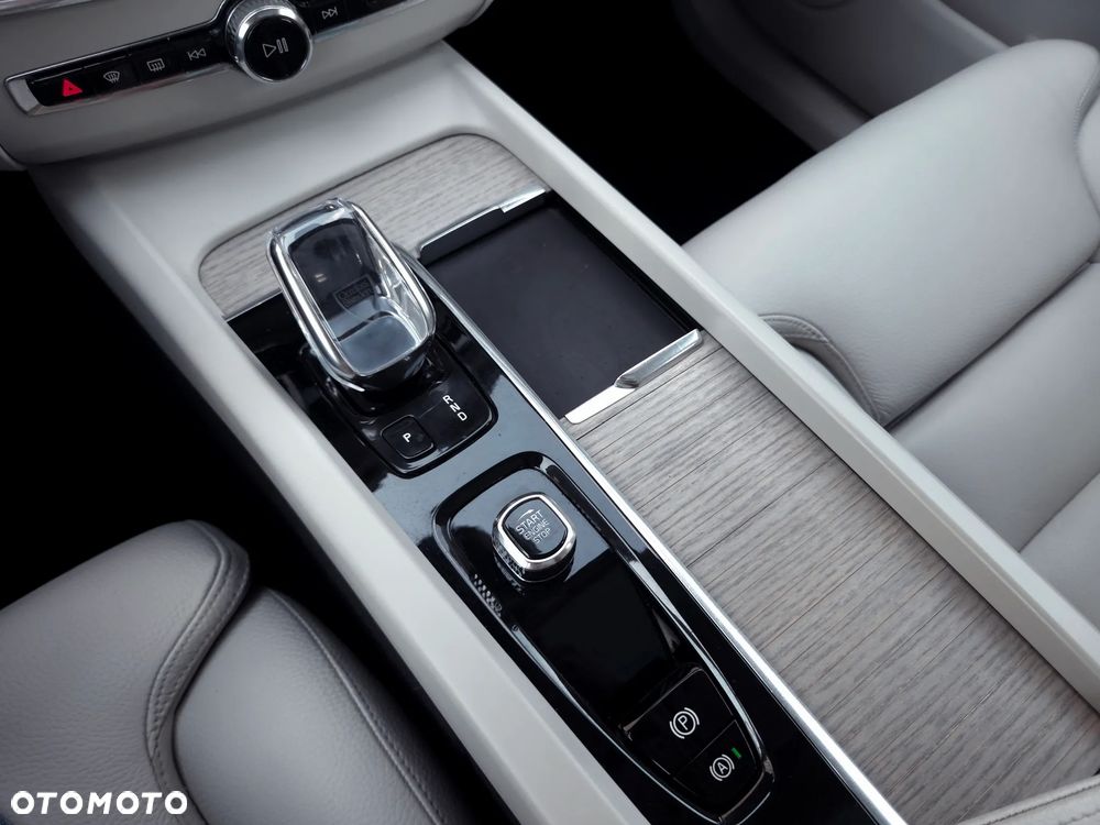 Volvo XC 60 B4 D AWD Inscription - 16