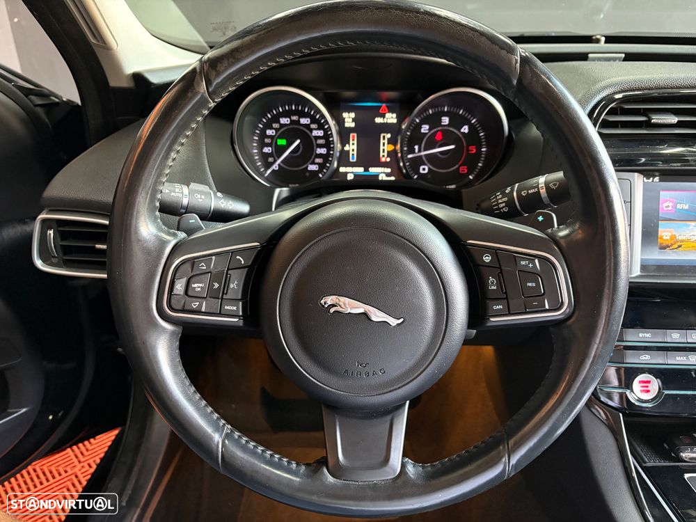 Jaguar XE E-Performance Aut. Prestige - 10