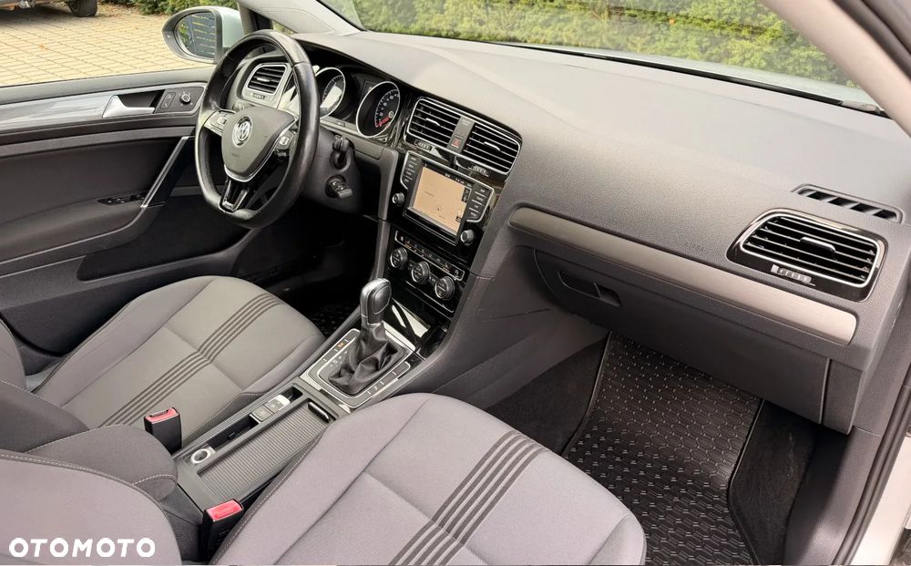 Volkswagen Golf 2.0 TDI BlueMotion Technology DSG Allstar - 15
