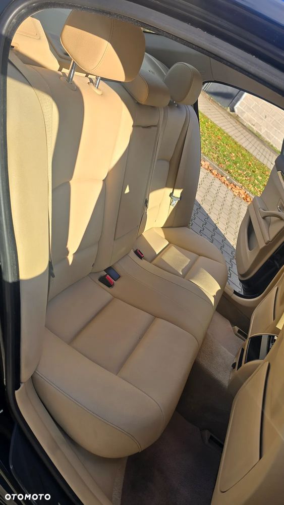 BMW Seria 5 520i - 6