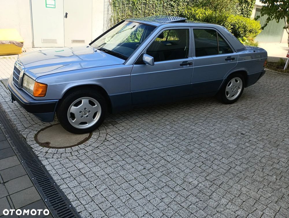 Mercedes-Benz W201 (190) - 36