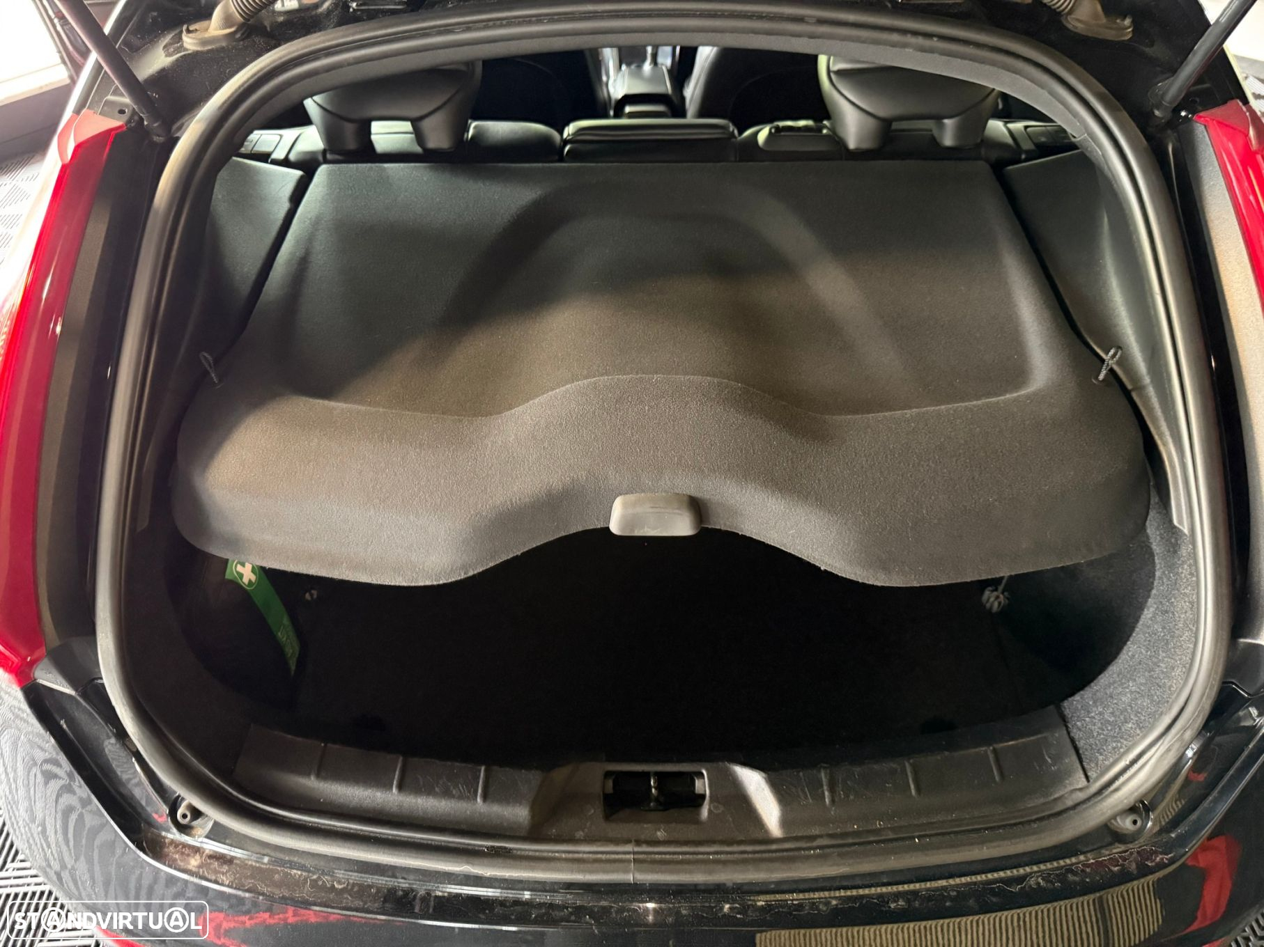 Volvo V40 1.6 D2 R-Design - 21