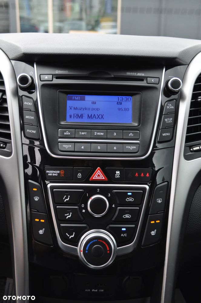 Hyundai i30 i30cw 1.6 Fifa World Cup Edition - 28