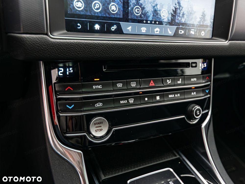 Jaguar XF 2.0 i4D AWD R-Sport - 23