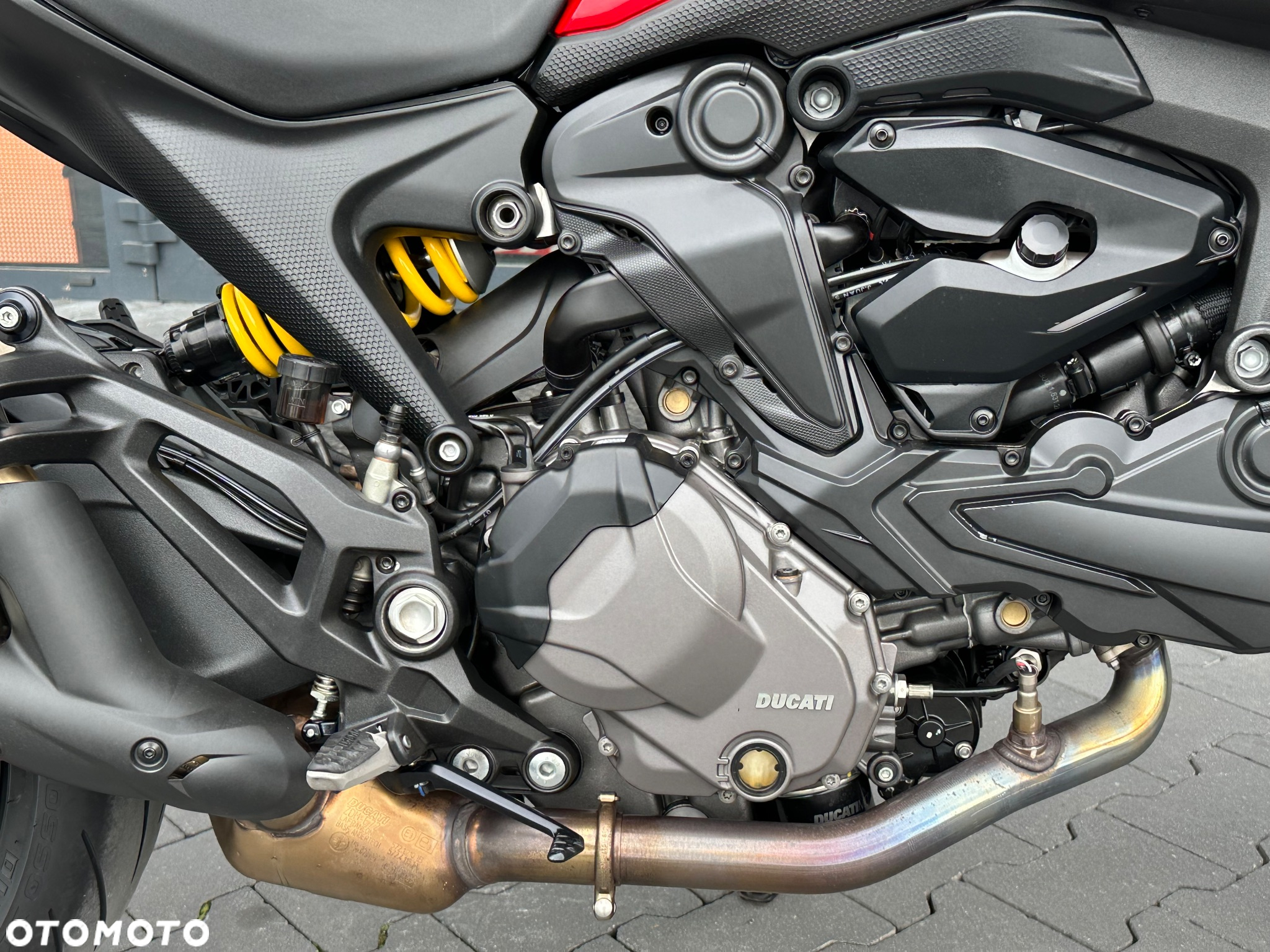 Ducati Monster - 11